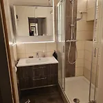 Im Dachgeschoss Mit Aufzug Apartment *