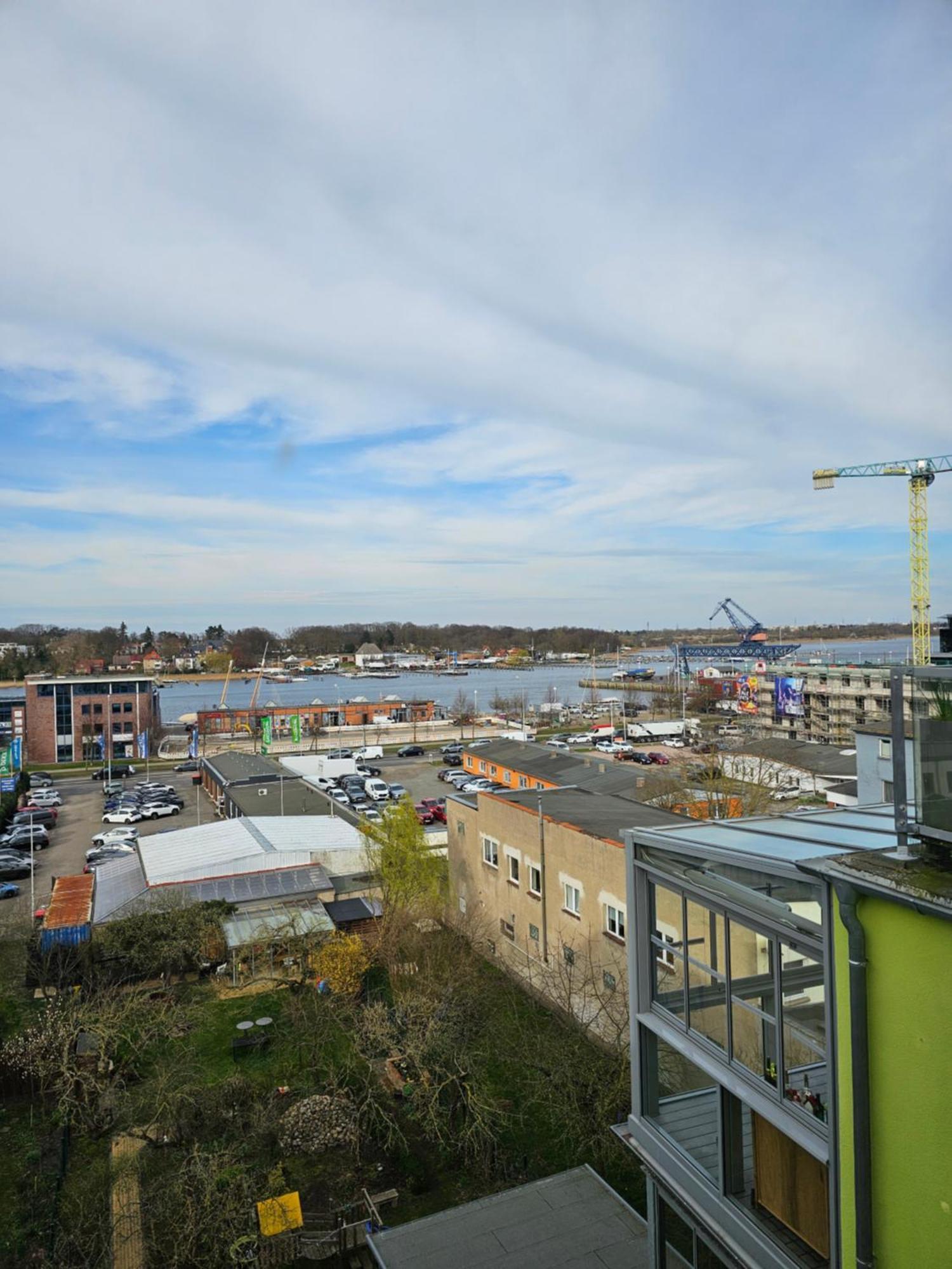 Im Dachgeschoss Mit Aufzug Apartment *